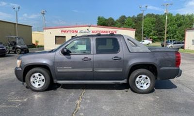2011 Chevrolet Avalanche LS