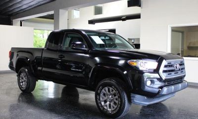 2016 Toyota Tacoma SR SR5 TRD
