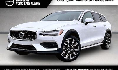 2026 Volvo V60CC Ultra