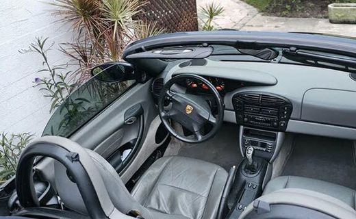 2000 Porsche Boxster