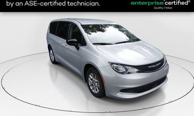2024 Chrysler Voyager LX