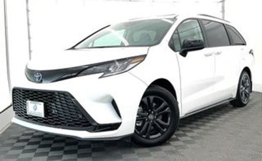 2025 Toyota Sienna XSE