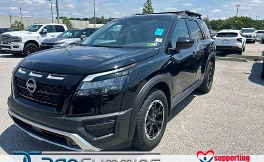 2024 Nissan Pathfinder SV