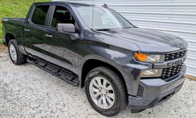 2022 Chevrolet Silverado LTD Custom