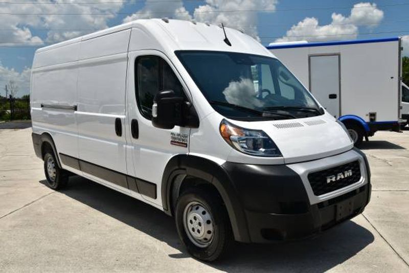 2022 Ram Promaster 2500 — a typically priced live listing