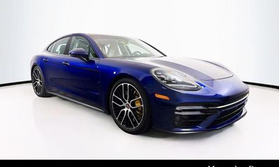 2022 Porsche Panamera Turbo S