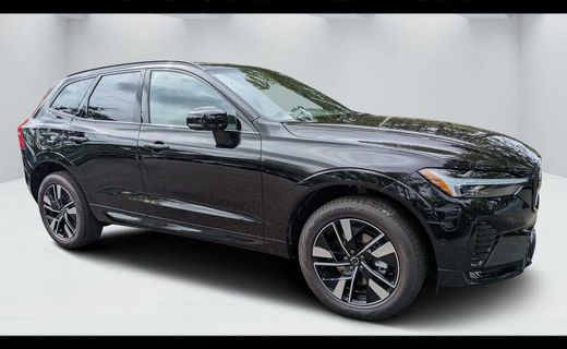 2026 Volvo XC60 Plus Dark
