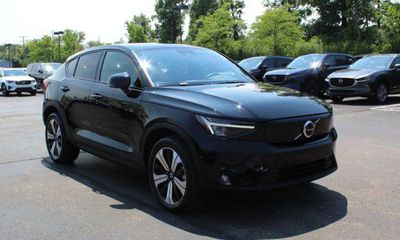 2023 Volvo C40 Plus Dark