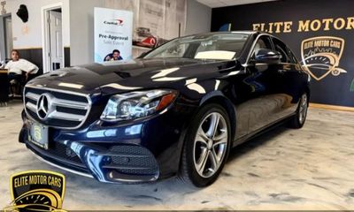 2017 Mercedes-Benz E-Class E300 4M