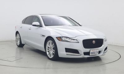 2016 Jaguar XF Prestige