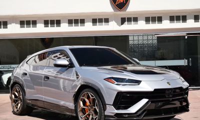 2024 Lamborghini Urus Performante