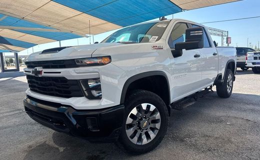 2024 Chevrolet Silverado HD Custom