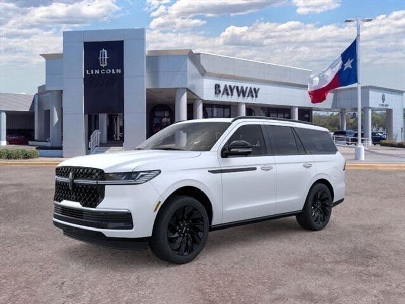 2026 Lincoln Navigator — a typically priced live listing