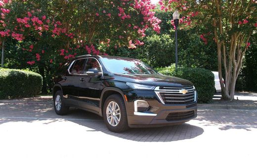 2023 Chevrolet Traverse LT