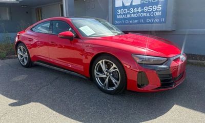 2024 Audi E-Tron GT Quattro Premium Plus
