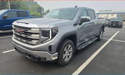 2024 GMC Sierra SLE