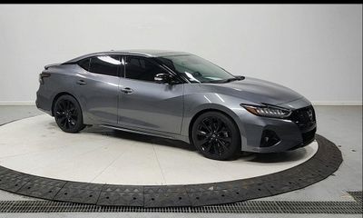 2023 Nissan Maxima SR