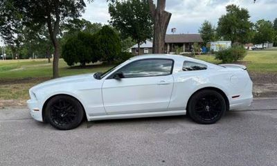 2014 Ford Mustang V6 Coupe
