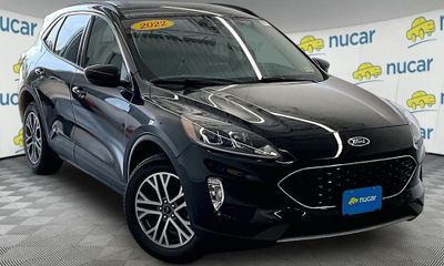 2022 Ford Escape SEL