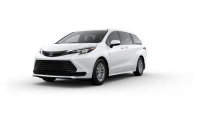 2025 Toyota Sienna LE