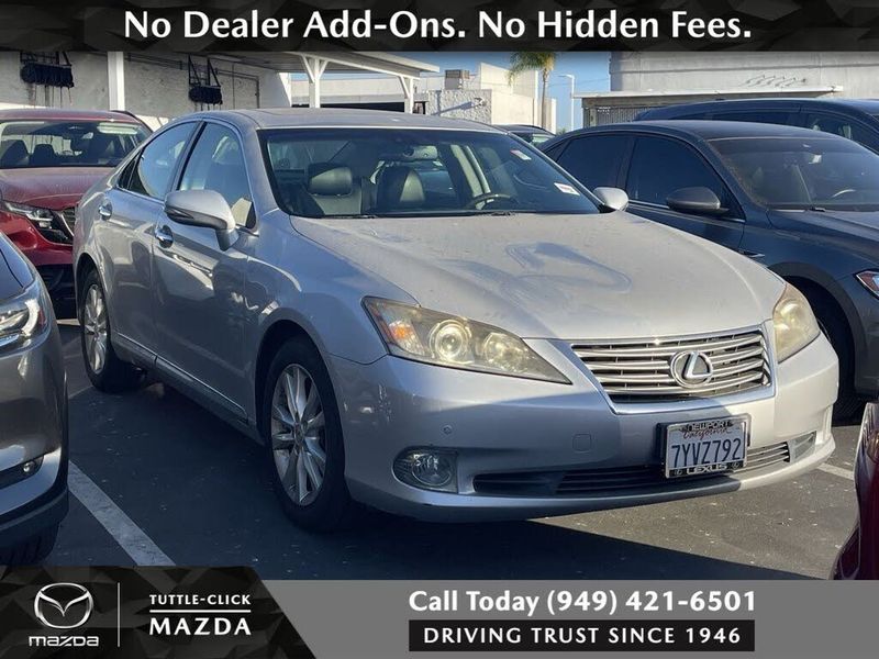 2012 Lexus ES — a typically priced live listing