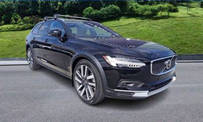 2024 Volvo V90CC B6 Plus