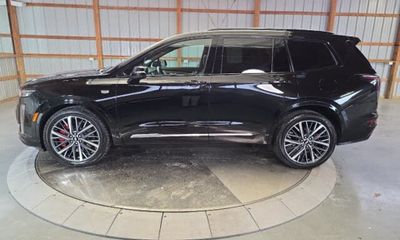 2024 Cadillac XT6 Sport Platinum