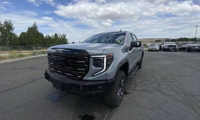 2025 GMC Sierra AT4X
