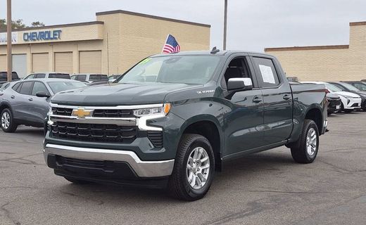 2025 Chevrolet Silverado LT