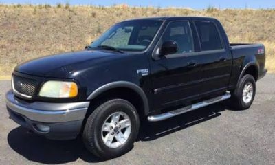 2003 Ford F-150 Lariat