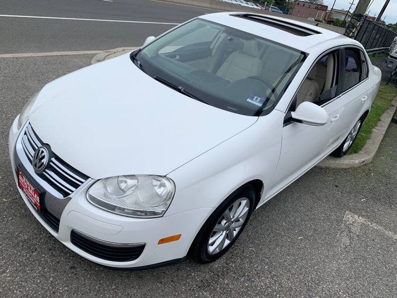 2010 Volkswagen Jetta — a typically priced live listing