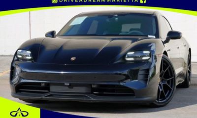 2024 Porsche Taycan GTS Sport Tourismo