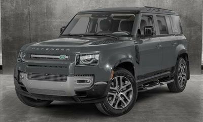 2025 Land Rover Defender 110 SE