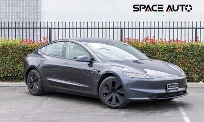 2025 Tesla Model 3 Long Range