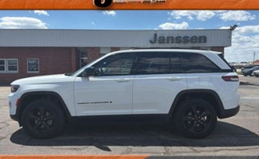 2024 Jeep Grand Cherokee Laredo