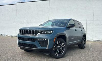 2027 Jeep Grand Cherokee Limited