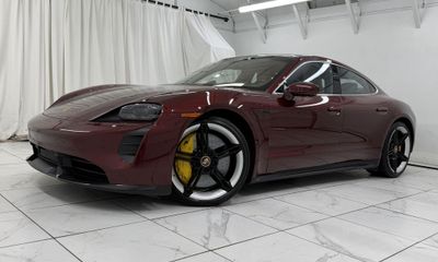2021 Porsche Taycan Turbo S