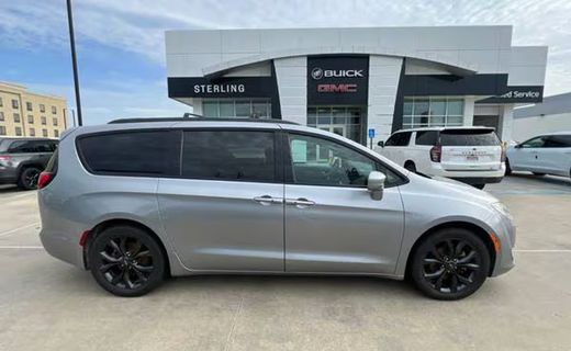 2020 Chrysler Pacifica Touring L