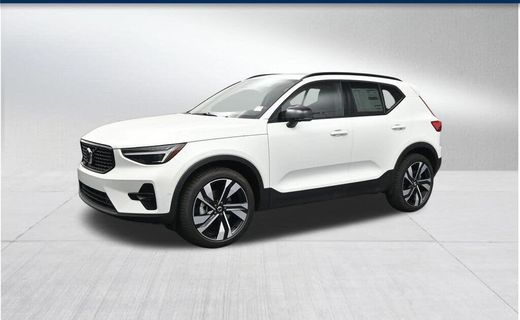 2026 Volvo XC40 Plus Dark