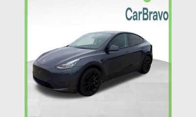 2023 Tesla Model Y Long Range