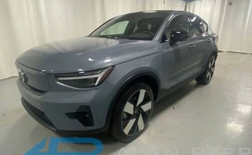 2023 Volvo C40 Ultimate Dark