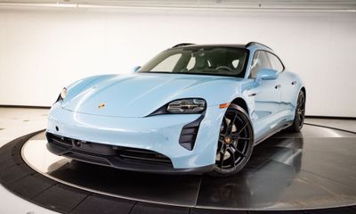 2023 Porsche Taycan GTS Sport Tourismo