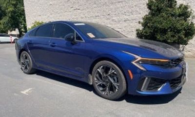 2025 Kia K5 GT Line