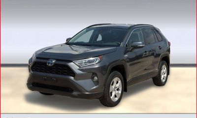 2021 Toyota RAV4 XLE HV