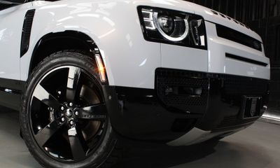 2023 Land Rover Defender 110 V8 Carpathian