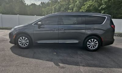 2017 Chrysler Pacifica Touring L