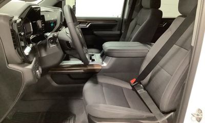 2024 Chevrolet Silverado HD LT