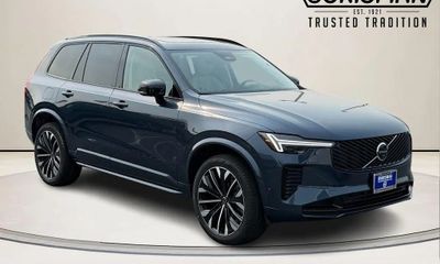 2026 Volvo XC90 Ultra Dark