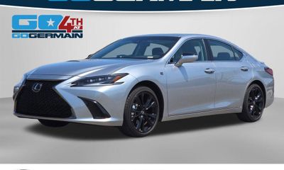 2025 Lexus ES 300H Premium
