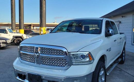 2017 Ram 1500 Laramie